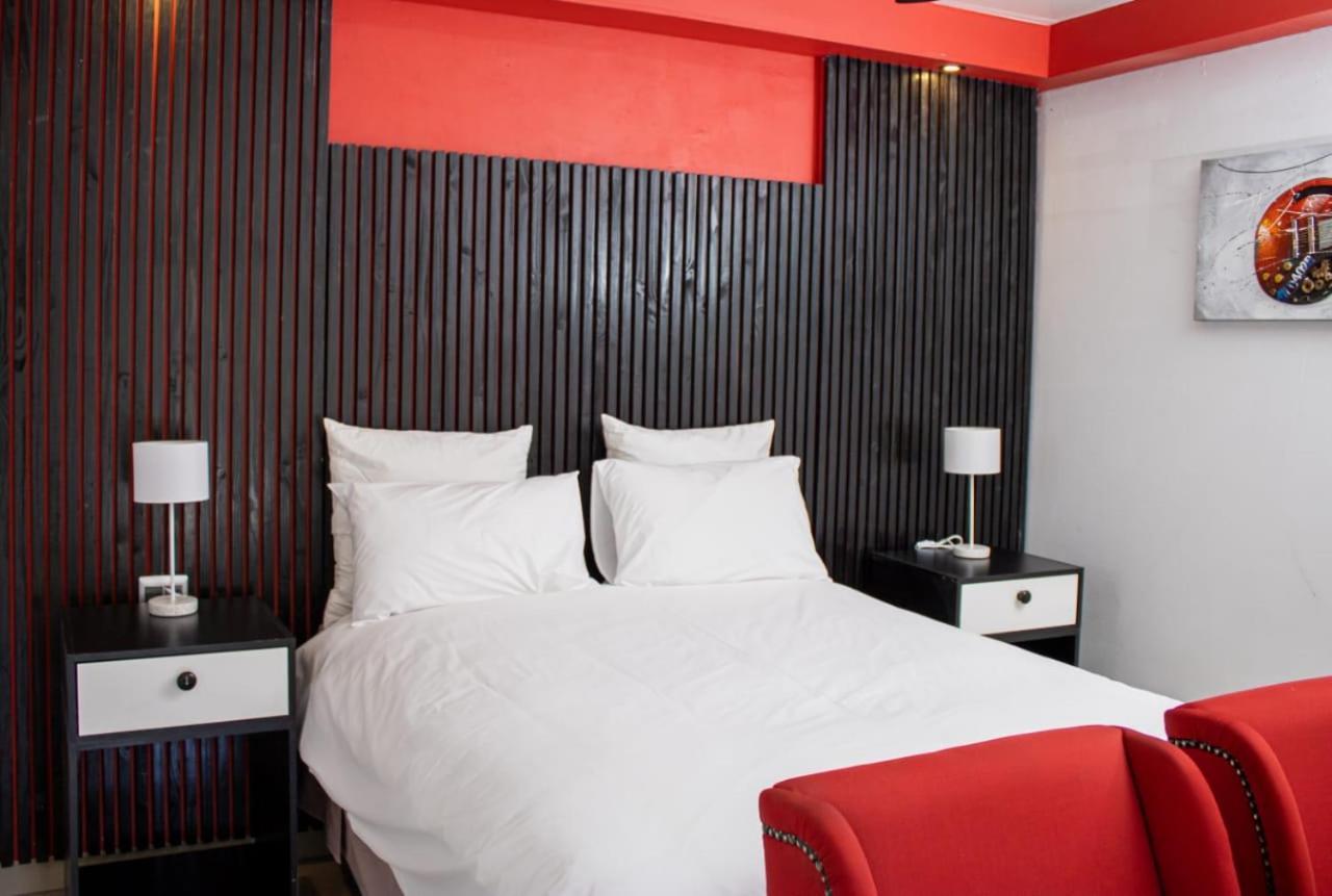 Mint Guesthouse Randfontein Buitenkant foto